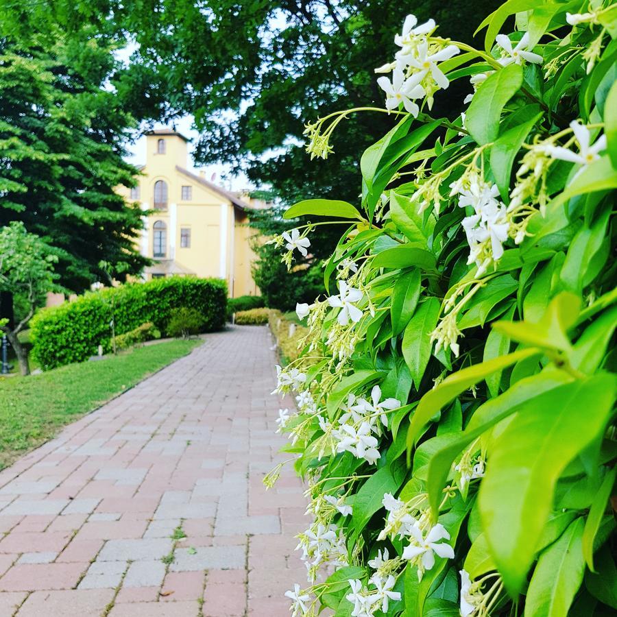 Casa Dei Frati Hotel อัสตี ภายนอก รูปภาพ