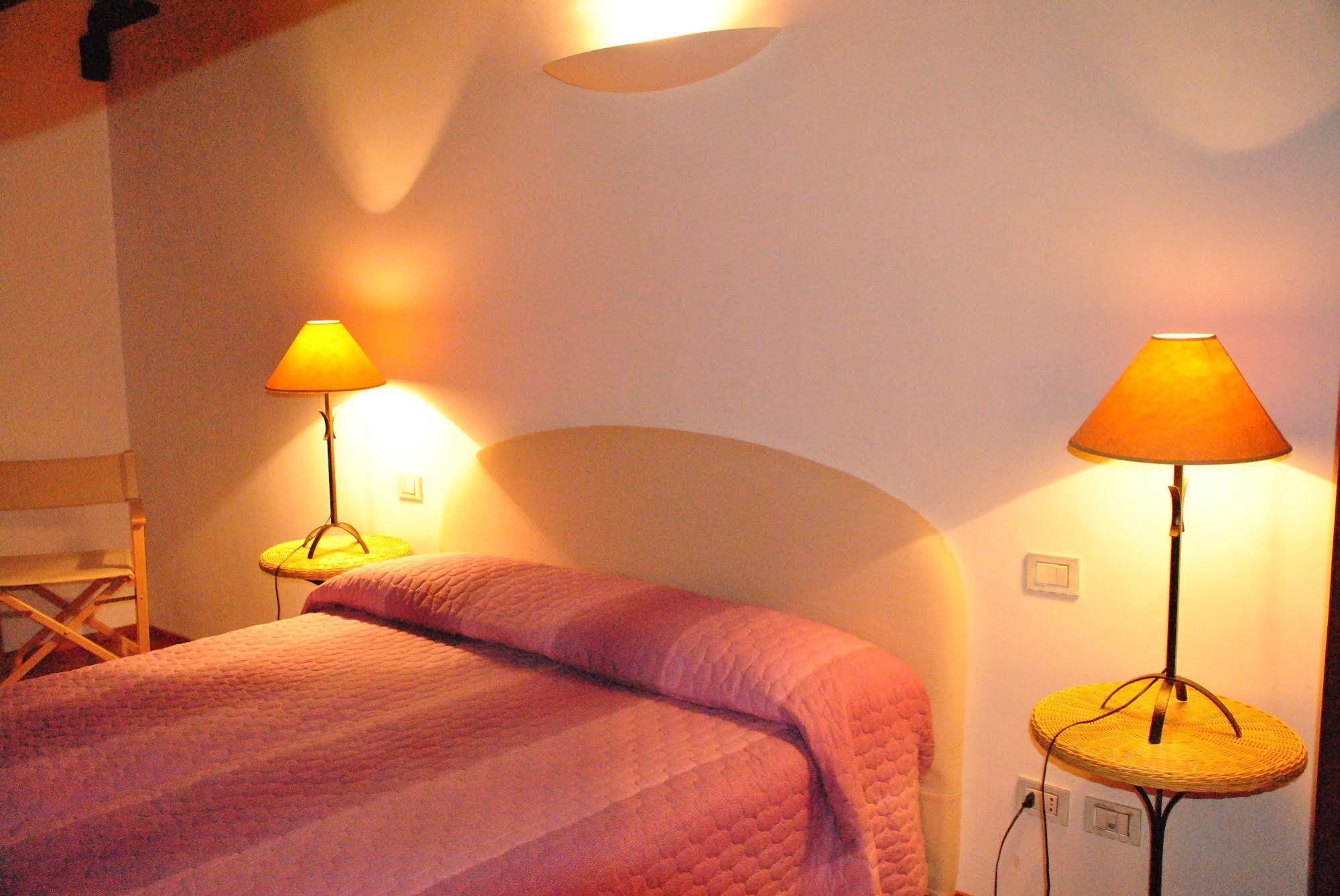 Casa Dei Frati Hotel อัสตี ภายนอก รูปภาพ