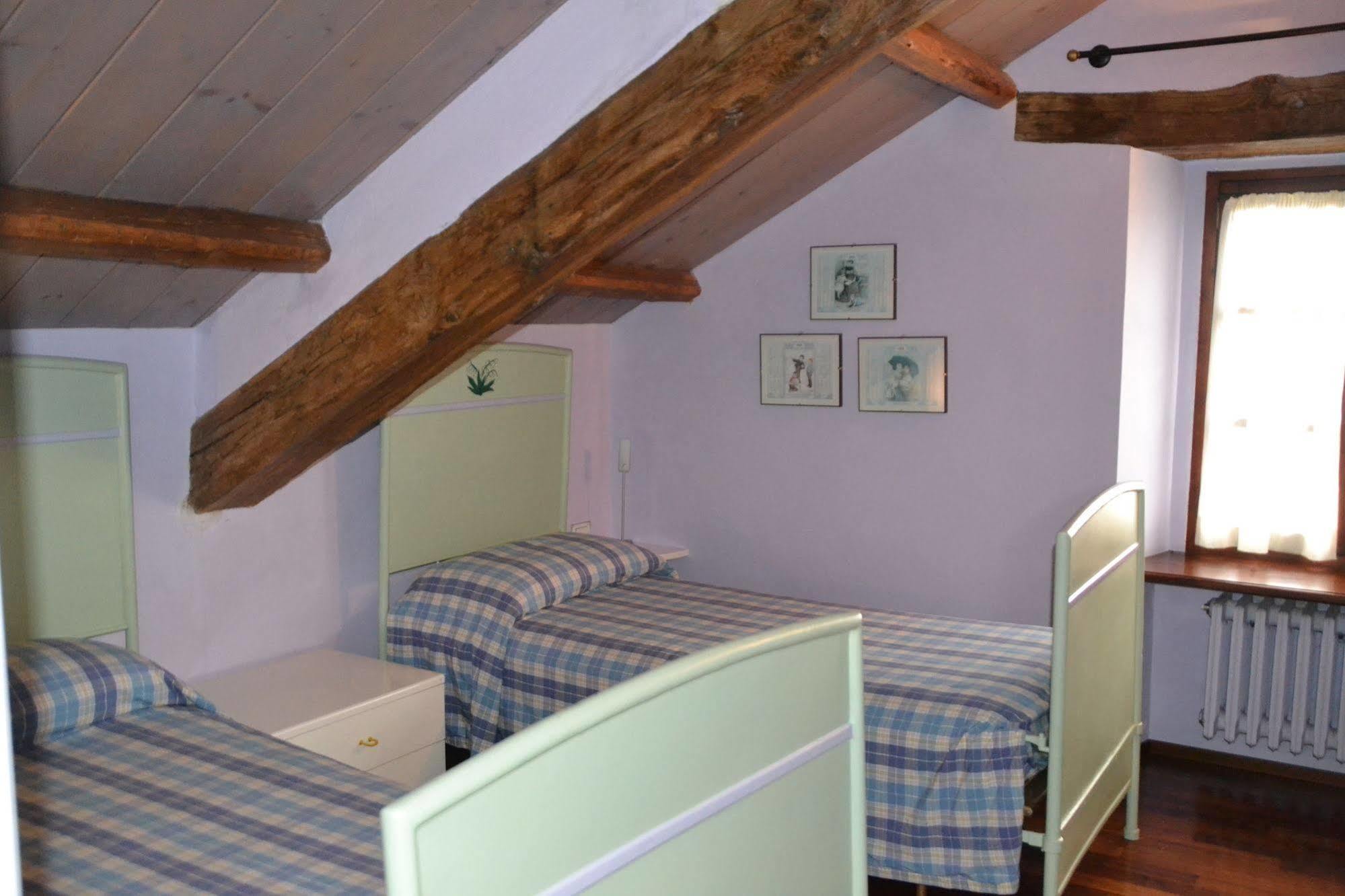 Casa Dei Frati Hotel อัสตี ภายนอก รูปภาพ