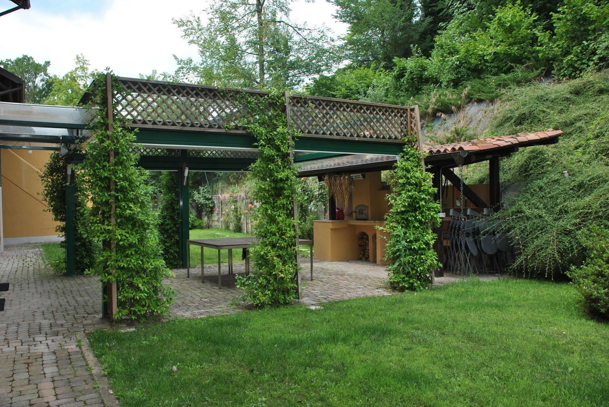 Casa Dei Frati Hotel อัสตี ภายนอก รูปภาพ