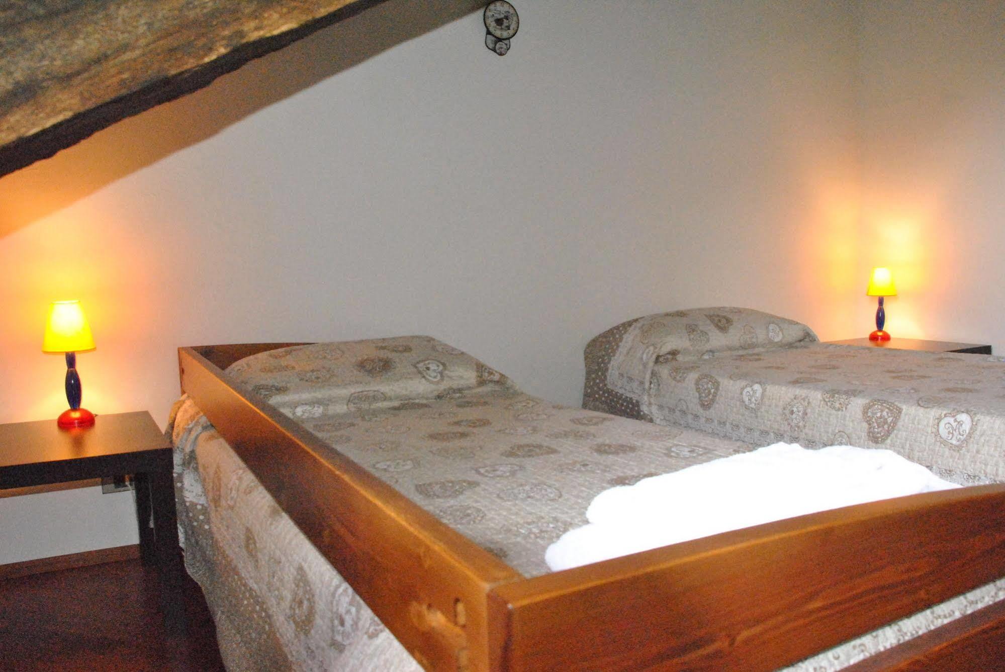 Casa Dei Frati Hotel อัสตี ภายนอก รูปภาพ