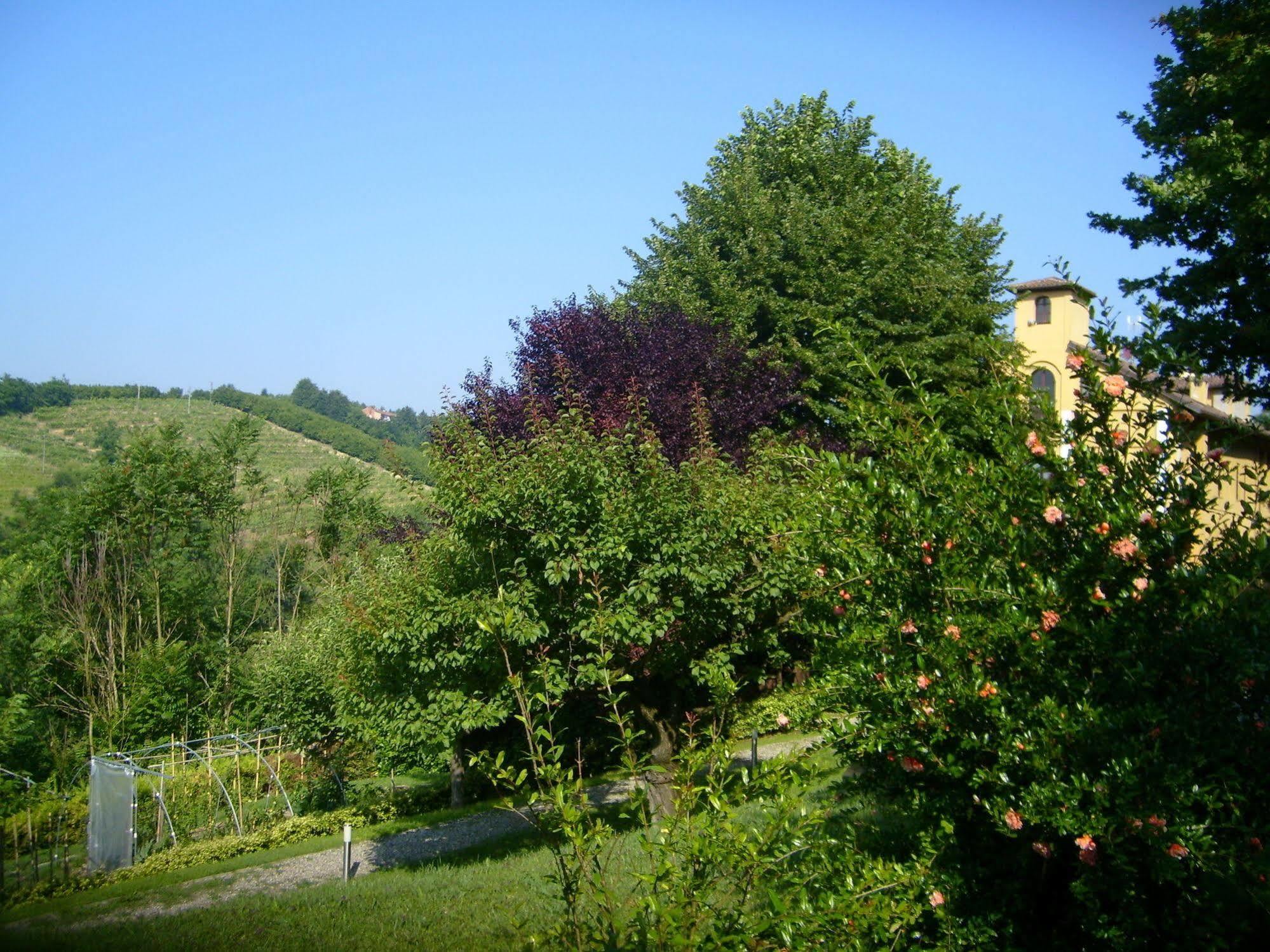 Casa Dei Frati Hotel อัสตี ภายนอก รูปภาพ